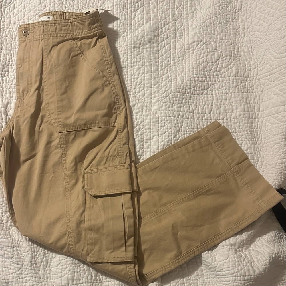 Abercrombie & Fitch Women's Beige Cargo Jeans